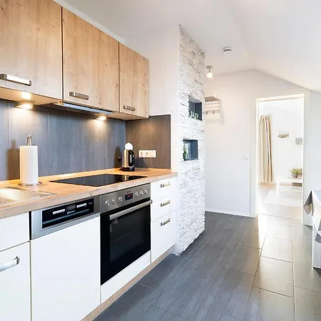 Kleine Bergstr 11 Whg 1 Apartment *