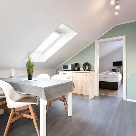Kleine Bergstr 11 Whg 1 Apartment *